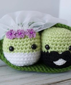 Crochet Peas in a Pod Pattern Amigurumi PDF – instant download – Wedding Peas – Peas in a Pod Get Married